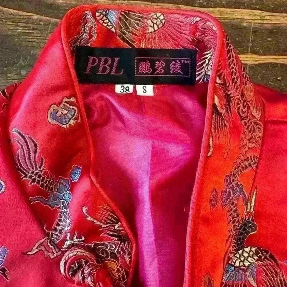 NWT Chinese Embroidered Silk Padded Jacket Red & Black Dragon Women’s Size Small - Picture 9 of 11